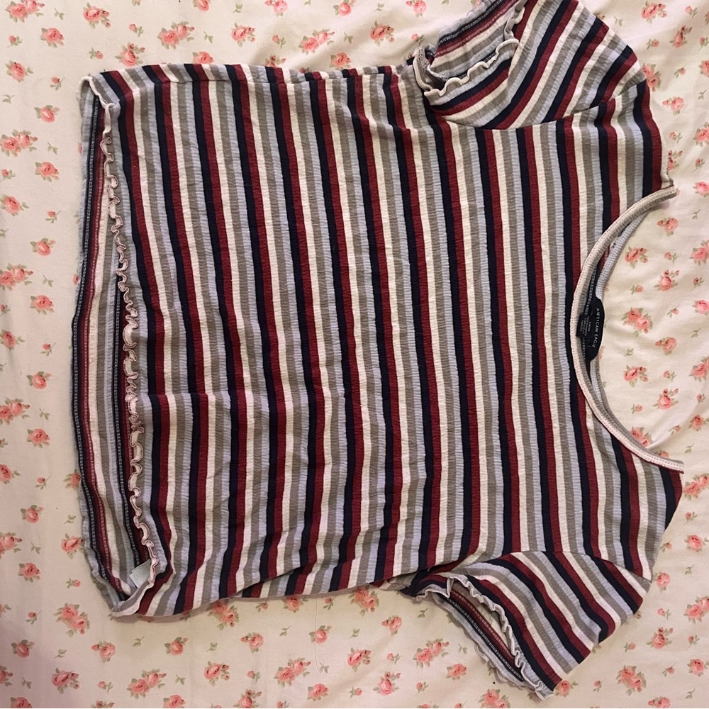 American Eagle Outfitters Red and White Short Sleeve Tee